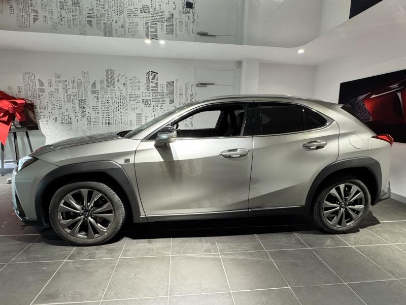 Photo 3 de l’annonce de LEXUS UX d’occasion à vendre à MONTFAVET