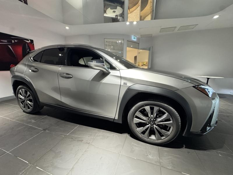 Photo 5 de l’annonce de LEXUS UX d’occasion à vendre à MONTFAVET