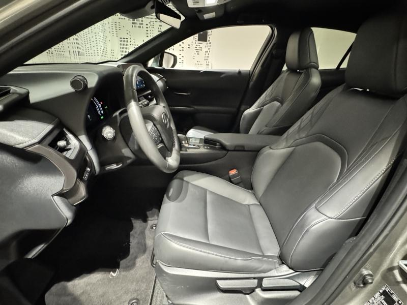 Photo 11 de l’annonce de LEXUS UX d’occasion à vendre à MONTFAVET