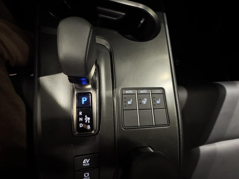 Photo 18 de l’annonce de LEXUS UX d’occasion à vendre à MONTFAVET