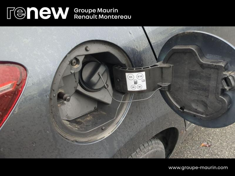 Photo 17 de l’annonce de RENAULT Clio d’occasion à vendre à VARENNES SUR SEINE