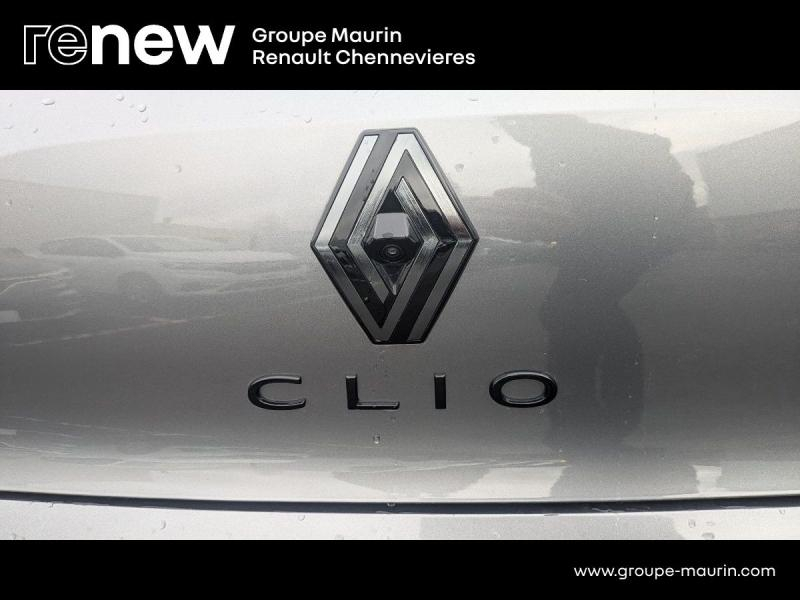 Photo 16 de l’annonce de RENAULT Clio d’occasion à vendre à CHENNEVIÈRES-SUR-MARNE