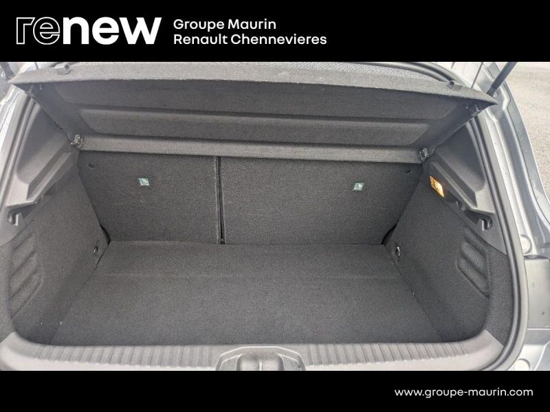 Photo 17 de l’annonce de RENAULT Clio d’occasion à vendre à CHENNEVIÈRES-SUR-MARNE