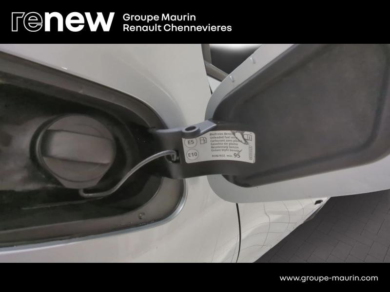 Photo 11 de l’annonce de VOLKSWAGEN Golf d’occasion à vendre à CHENNEVIÈRES-SUR-MARNE