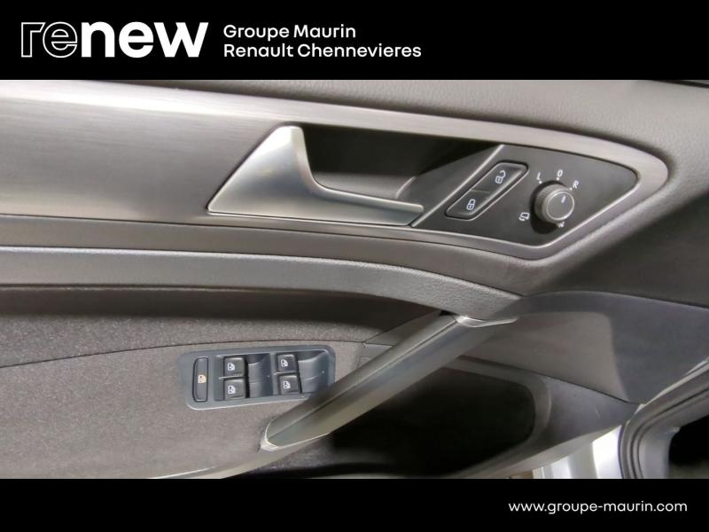 Photo 18 de l’annonce de VOLKSWAGEN Golf d’occasion à vendre à CHENNEVIÈRES-SUR-MARNE