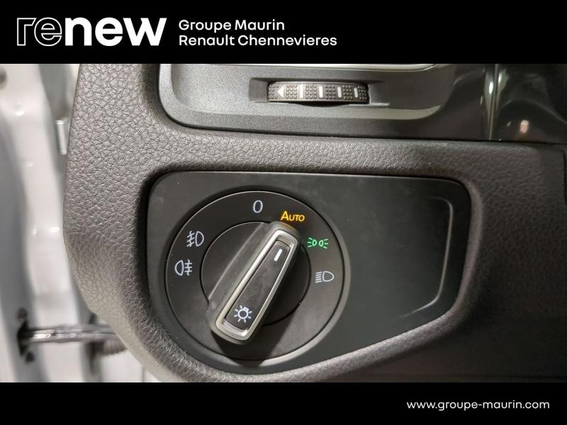 Photo 19 de l’annonce de VOLKSWAGEN Golf d’occasion à vendre à CHENNEVIÈRES-SUR-MARNE