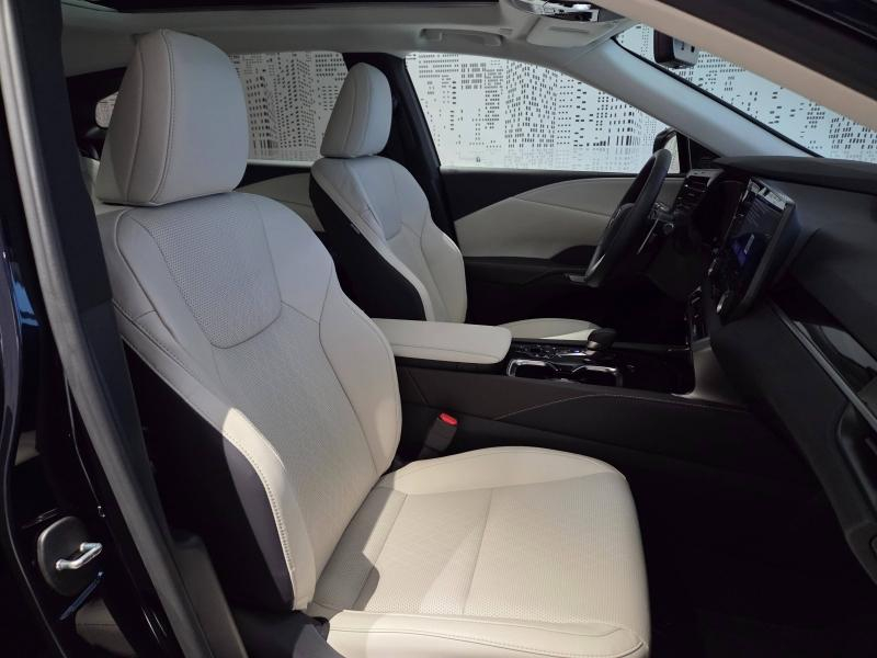 Photo 15 de l’annonce de LEXUS RX d’occasion à vendre à AUBIÈRE