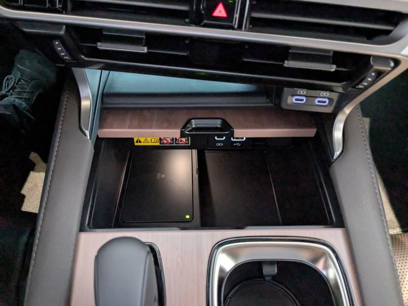 Photo 11 de l’annonce de LEXUS RX d’occasion à vendre à AUBIÈRE