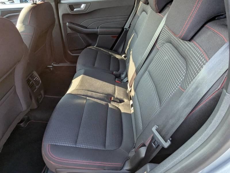 Photo 11 de l’annonce de FORD Kuga d’occasion à vendre à DRAGUIGNAN