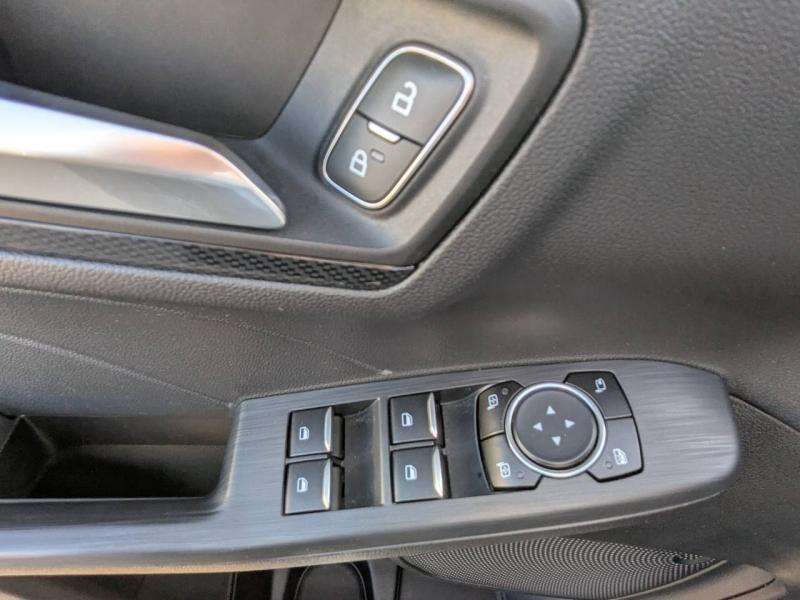 Photo 12 de l’annonce de FORD Kuga d’occasion à vendre à DRAGUIGNAN