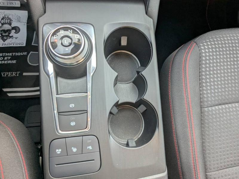 Photo 20 de l’annonce de FORD Kuga d’occasion à vendre à DRAGUIGNAN