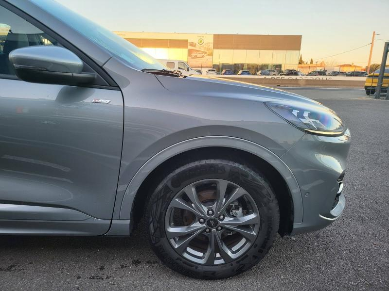 Photo 10 de l’annonce de FORD Kuga d’occasion à vendre à DRAGUIGNAN