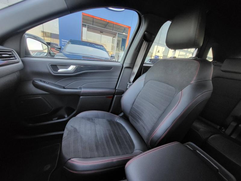 Photo 11 de l’annonce de FORD Kuga d’occasion à vendre à DRAGUIGNAN