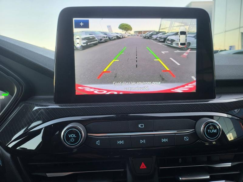 Photo 18 de l’annonce de FORD Kuga d’occasion à vendre à DRAGUIGNAN