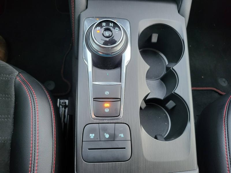 Photo 20 de l’annonce de FORD Kuga d’occasion à vendre à DRAGUIGNAN