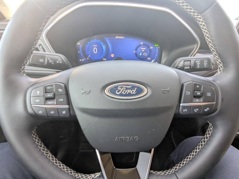 Photo 15 de l’annonce de FORD Kuga d’occasion à vendre à DRAGUIGNAN