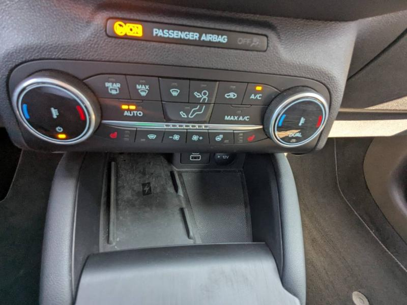 Photo 19 de l’annonce de FORD Kuga d’occasion à vendre à DRAGUIGNAN