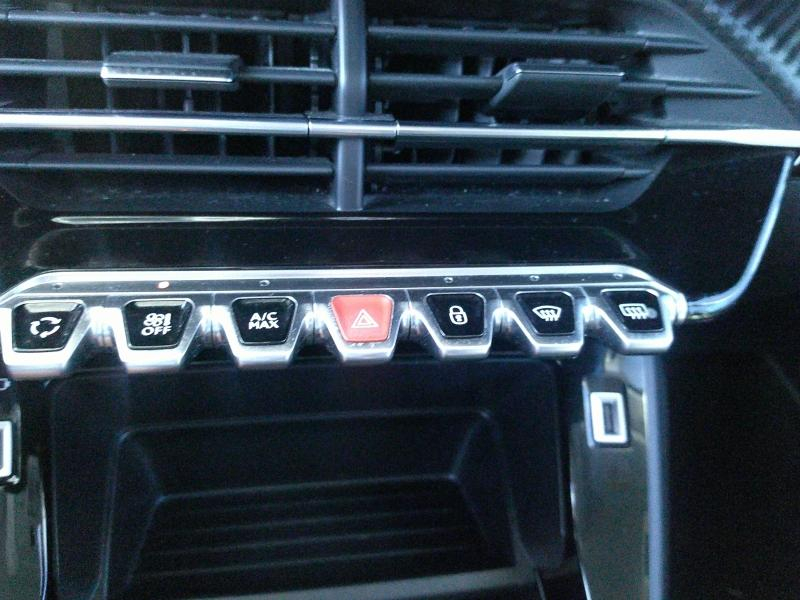 Photo 14 de l’annonce de PEUGEOT 208 d’occasion à vendre à PERPIGNAN