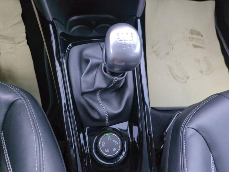 Photo 10 de l’annonce de PEUGEOT 2008 d’occasion à vendre à NÎMES