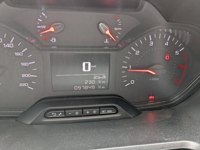 Photo 4 de l’annonce de PEUGEOT Partner d’occasion à vendre à AVIGNON