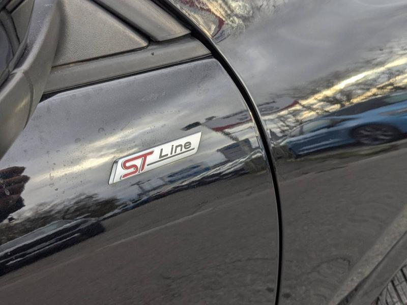 Photo 5 de l’annonce de FORD Kuga d’occasion à vendre à AIX-EN-PROVENCE