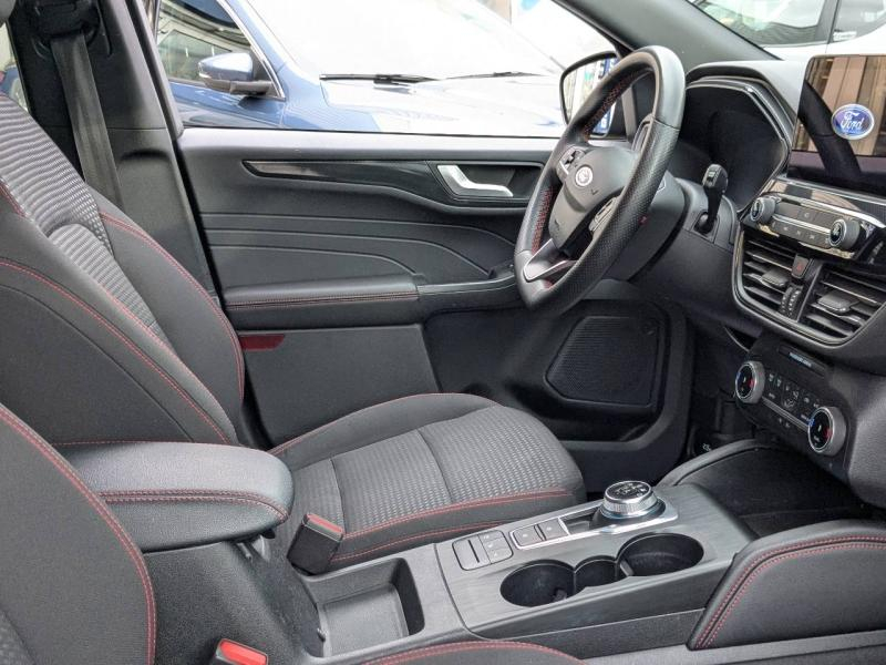 Photo 9 de l’annonce de FORD Kuga d’occasion à vendre à AIX-EN-PROVENCE