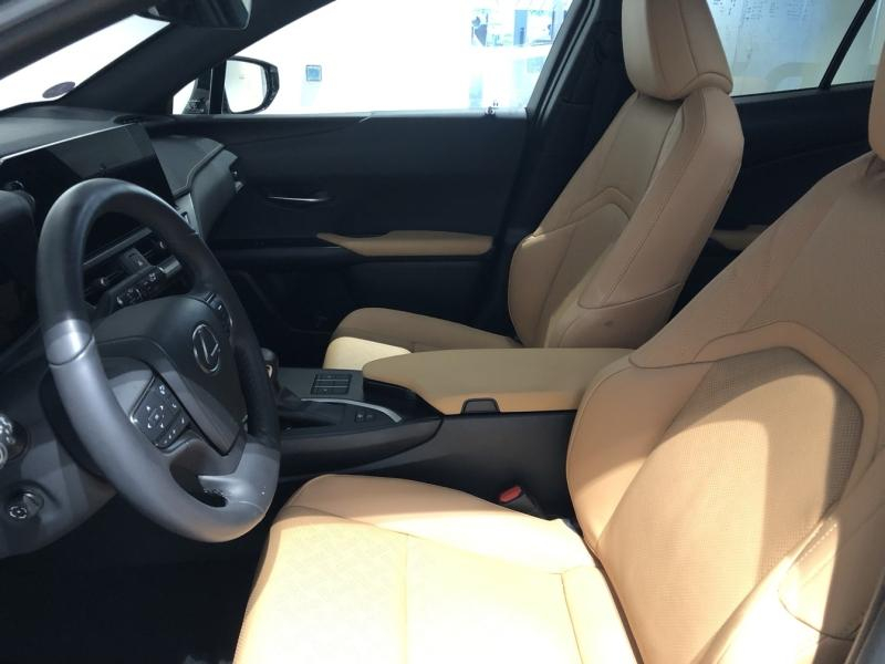 Photo 10 de l’annonce de LEXUS UX d’occasion à vendre à LATTES