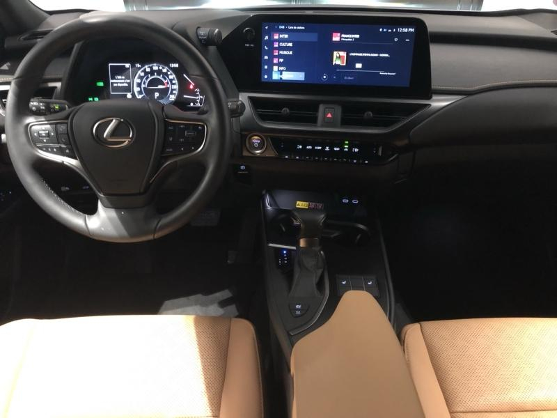 Photo 14 de l’annonce de LEXUS UX d’occasion à vendre à LATTES