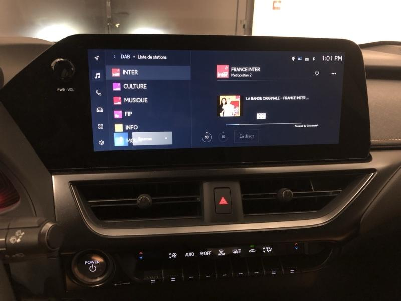 Photo 17 de l’annonce de LEXUS UX d’occasion à vendre à LATTES