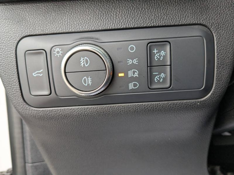 Photo 9 de l’annonce de FORD Kuga d’occasion à vendre à LA VALETTE