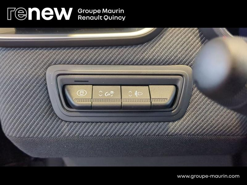 Photo 16 de l’annonce de RENAULT Clio d’occasion à vendre à QUINCY-SOUS-SÉNART