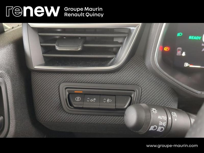 Photo 15 de l’annonce de RENAULT Clio d’occasion à vendre à QUINCY-SOUS-SÉNART