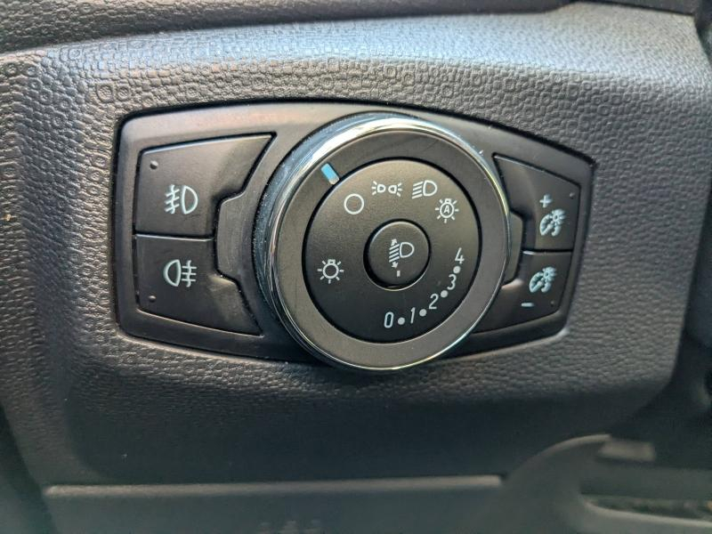 Photo 16 de l’annonce de FORD EcoSport d’occasion à vendre à DRAGUIGNAN