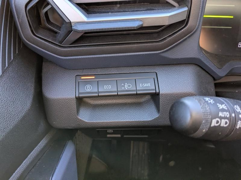 Photo 15 de l’annonce de DACIA Duster d’occasion à vendre à DRAGUIGNAN