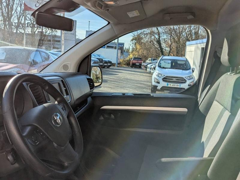 Photo 9 de l’annonce de TOYOTA ProAce VUL d’occasion à vendre à AIX-EN-PROVENCE