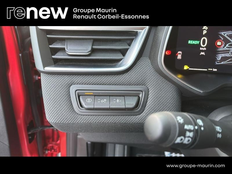 Photo 17 de l’annonce de RENAULT Clio d’occasion à vendre à CORBEIL-ESSONNES