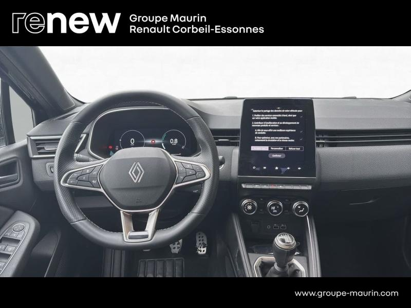 Photo 16 de l’annonce de RENAULT Clio d’occasion à vendre à CORBEIL-ESSONNES