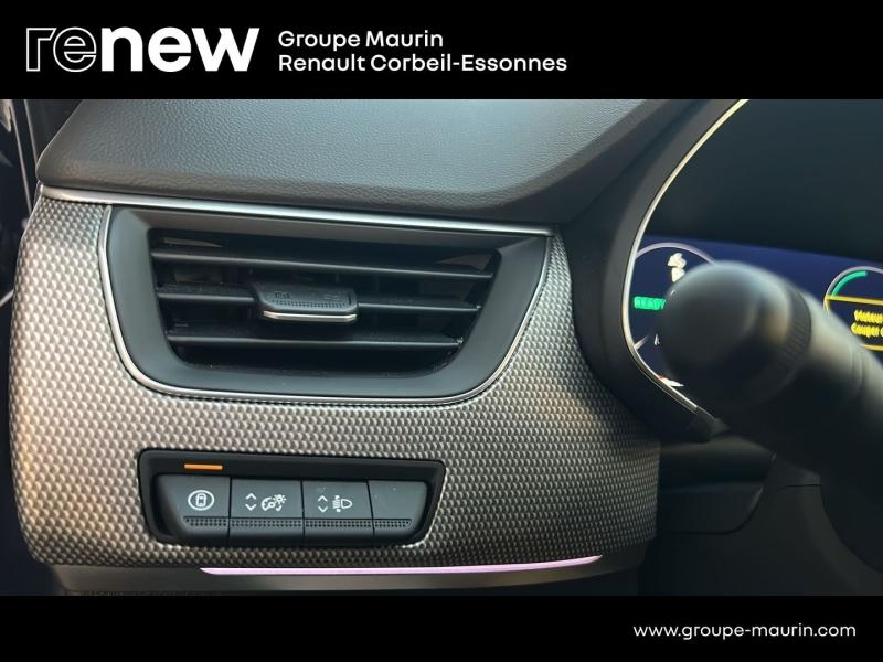 Photo 19 de l’annonce de RENAULT Arkana d’occasion à vendre à CORBEIL-ESSONNES