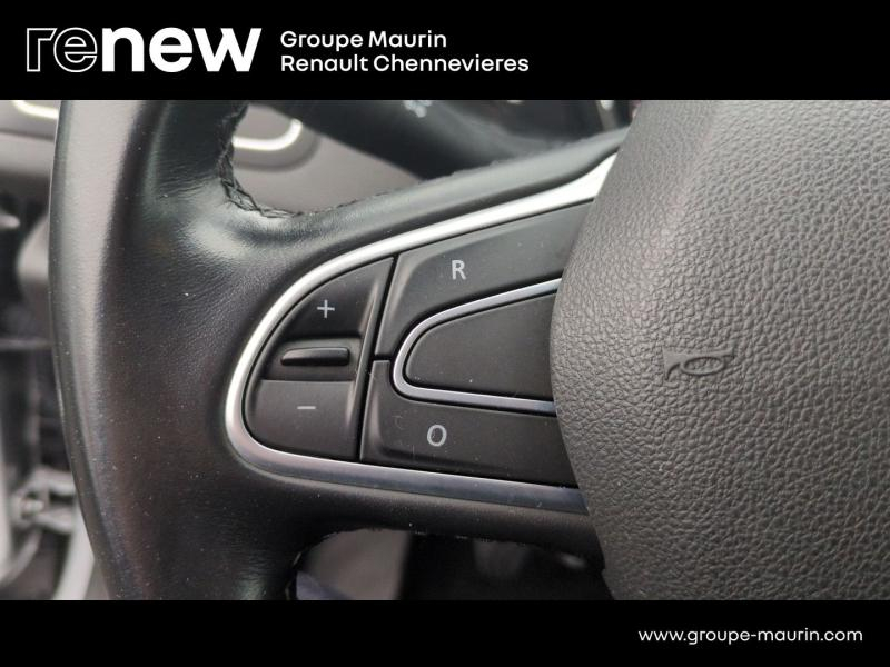 Photo 15 de l’annonce de RENAULT Megane d’occasion à vendre à CHENNEVIÈRES-SUR-MARNE