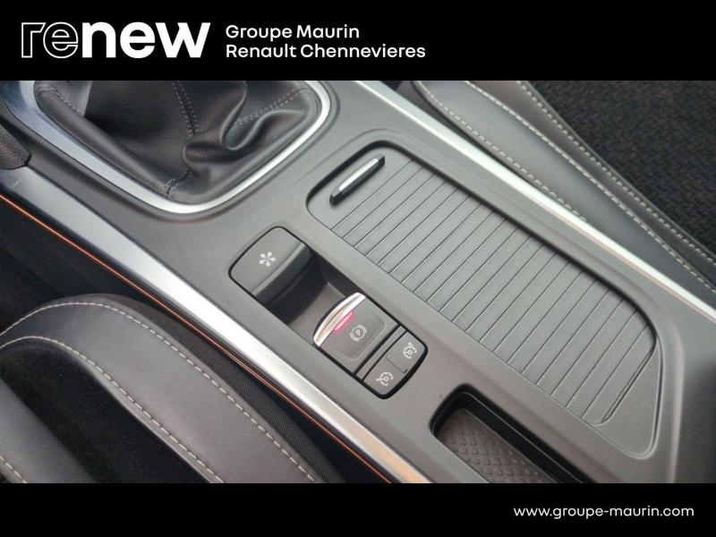 Photo 19 de l’annonce de RENAULT Megane d’occasion à vendre à CHENNEVIÈRES-SUR-MARNE