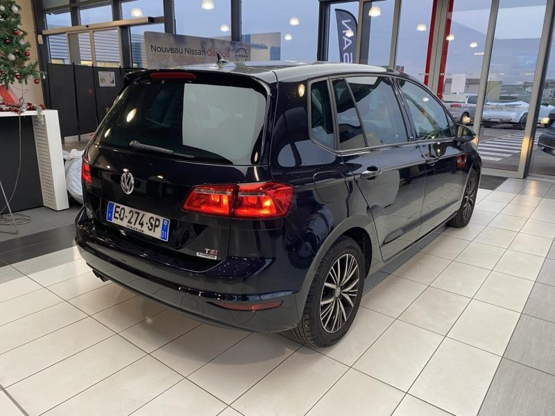 Photo 6 de l’annonce de VOLKSWAGEN Golf Sportsvan d’occasion à vendre à PAYS DE GEX