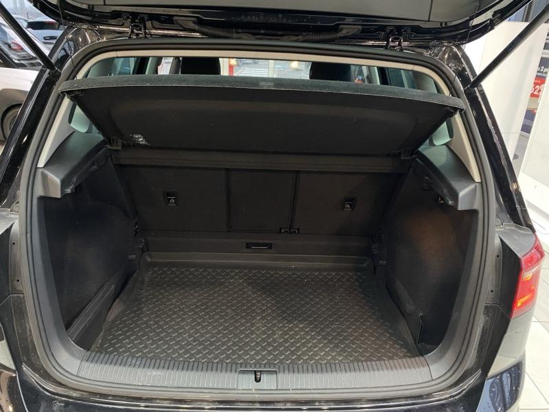 Photo 8 de l’annonce de VOLKSWAGEN Golf Sportsvan d’occasion à vendre à PAYS DE GEX