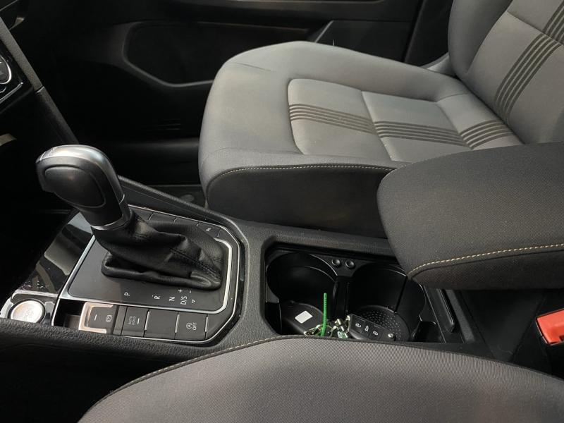 Photo 18 de l’annonce de VOLKSWAGEN Golf Sportsvan d’occasion à vendre à PAYS DE GEX