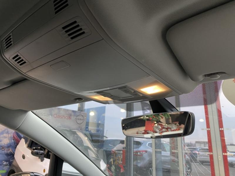 Photo 20 de l’annonce de VOLKSWAGEN Golf Sportsvan d’occasion à vendre à PAYS DE GEX