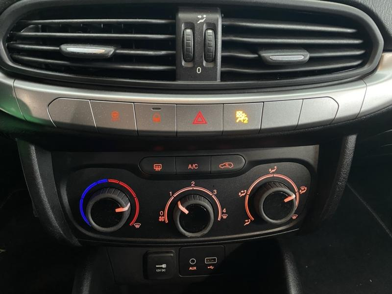 Photo 14 de l’annonce de FIAT Tipo d’occasion à vendre à PAYS DE GEX