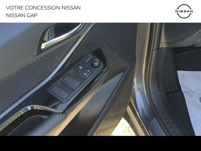 Photo 10 de l’annonce de TOYOTA C-HR d’occasion à vendre à GAP