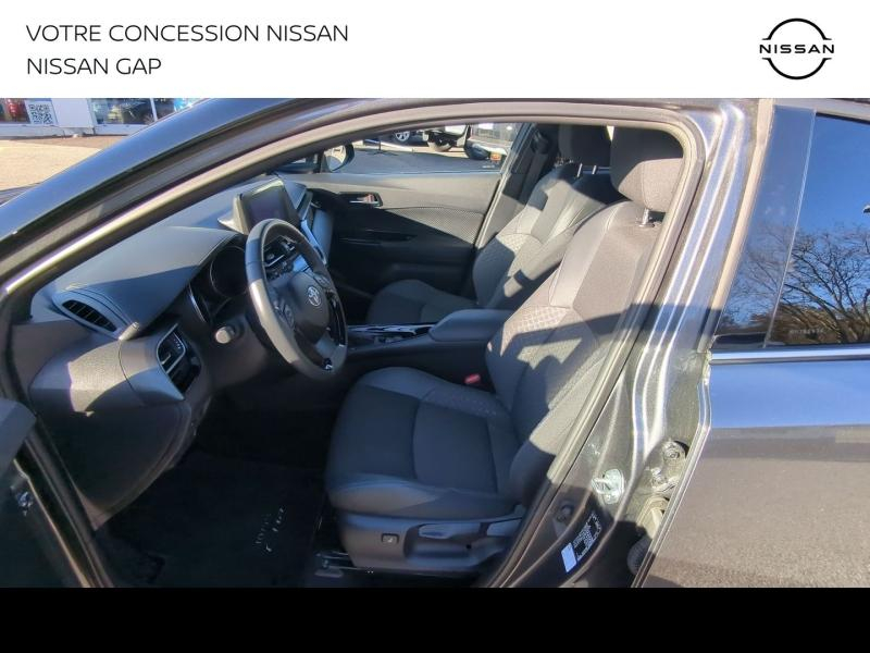 Photo 12 de l’annonce de TOYOTA C-HR d’occasion à vendre à GAP