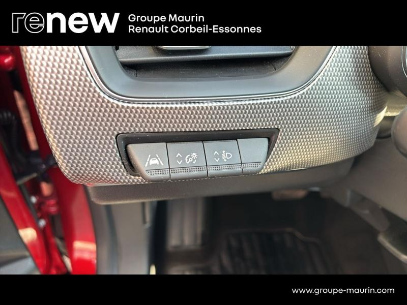 Photo 18 de l’annonce de RENAULT Arkana d’occasion à vendre à CORBEIL-ESSONNES