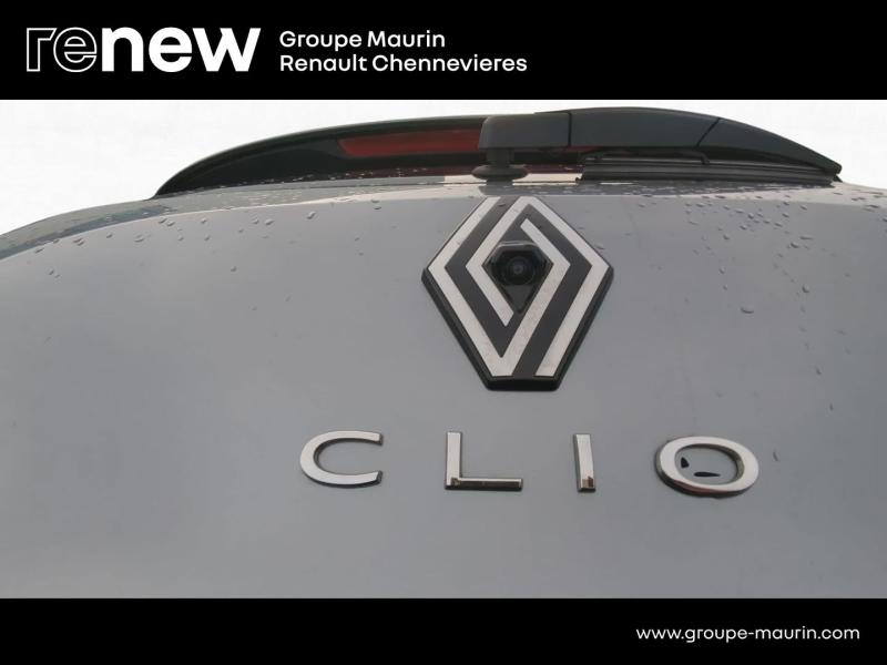 Photo 15 de l’annonce de RENAULT Clio d’occasion à vendre à CHENNEVIÈRES-SUR-MARNE