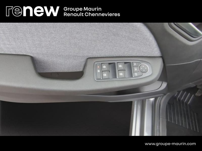 Photo 19 de l’annonce de RENAULT Clio d’occasion à vendre à CHENNEVIÈRES-SUR-MARNE